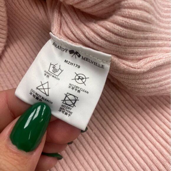 Brandy Melville Brett Turtleneck Ribbed Long Sleeve Crop Sweater Shirt OS small - Picture 4 of 6